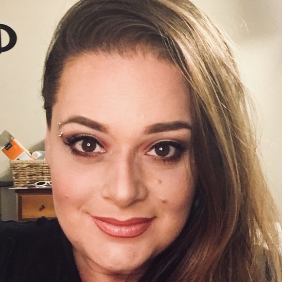 Meet your Posher, Kelly - Picture 1 of 1